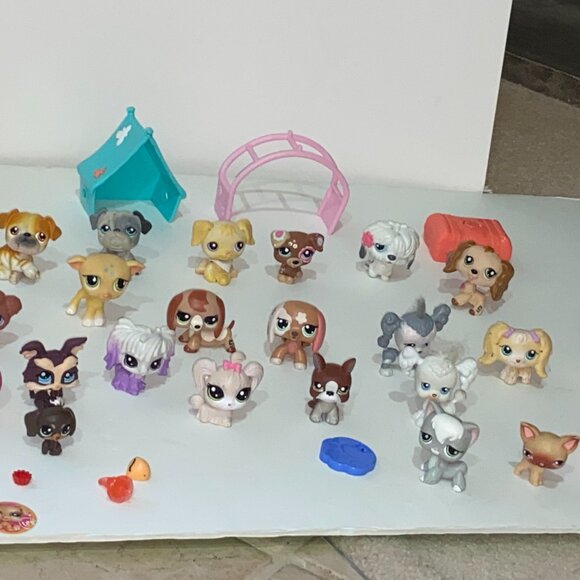 Littlest Pet Shop LPS HUGE LOT of Dogs, Cats & ACCESSORIES ✿PETS✿Carrying Case + - Picture 9 of 11